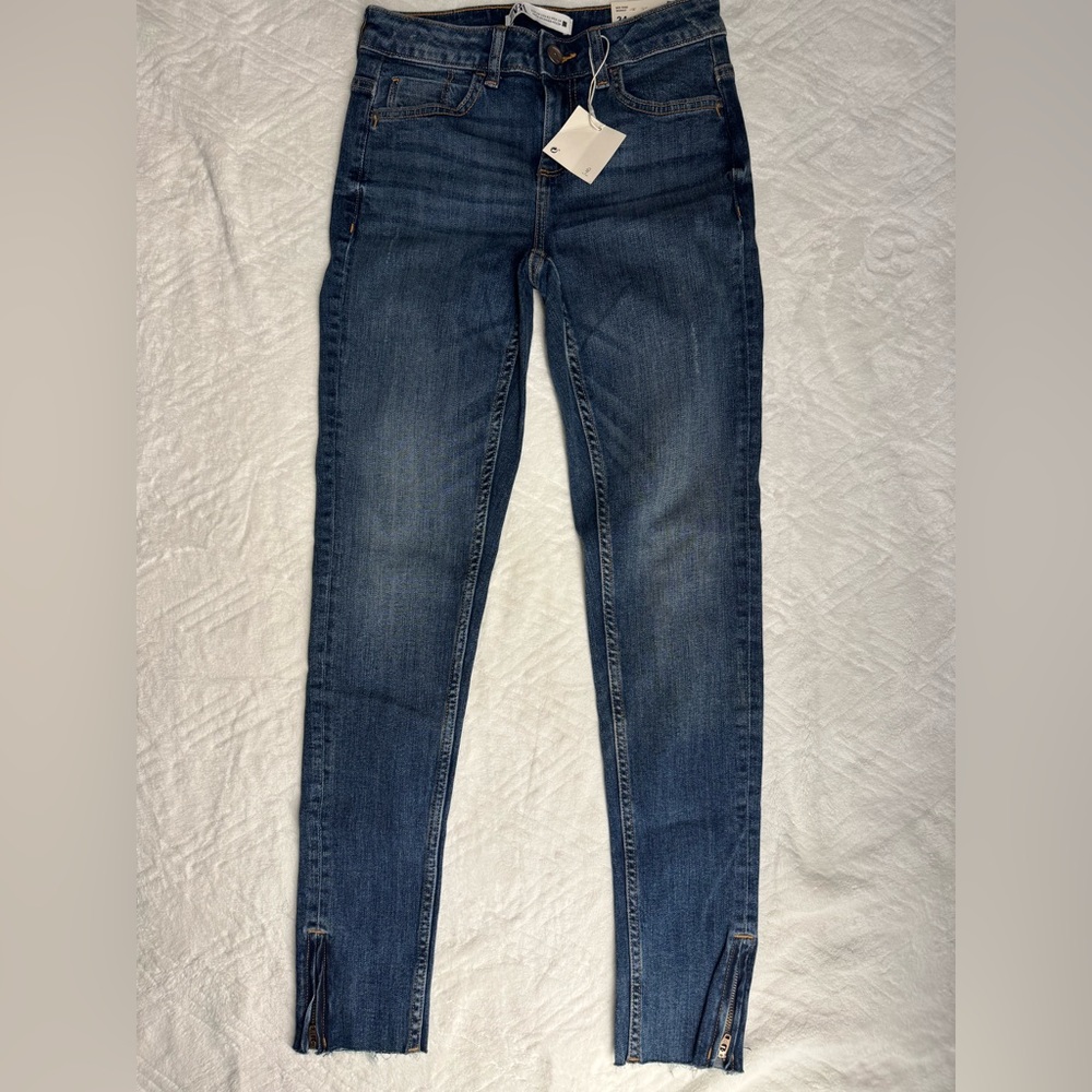 ZARA MID RISE SKINNY ZIPPER JEANS - Size 24 (2)